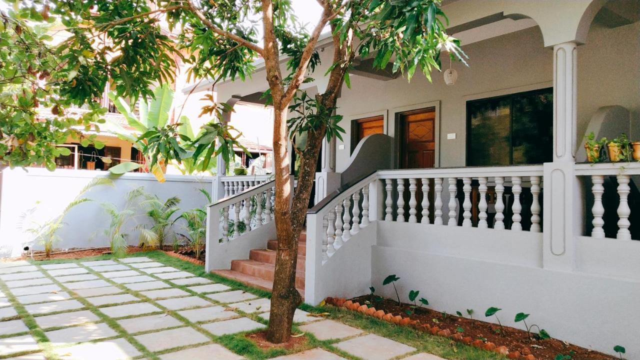Tien B&B & Bistro Vagator Exterior foto
